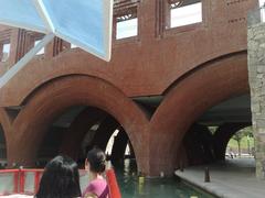 Paseo Santa Lucia with beautiful bridge