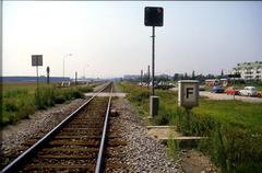 Marchegger Ostbahn at Hausfeldstraße, Wien with sidings of Konsum railway branch