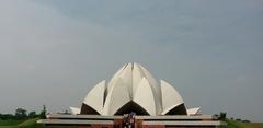 Lotus Temple in Delhi front view