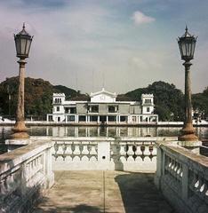 riverfront view of Malacañang Palace in 1940 from Malacañang Park across Pasig River