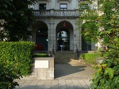 Gedenktafel for Münchner Gesellenmord of 1919 in München, Karolinenplatz 5