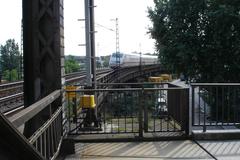 Deutschherrnbrücke bridge with a view towards Südbahnhof