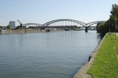 Deutschherrnbrücke bridge looking upstream towards the east