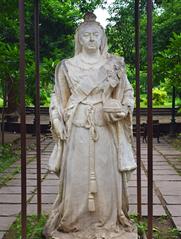 Statue of Queen Victoria at Lalbagh Palace