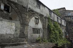 view of Büyük Valide Han courtyard in Istanbul