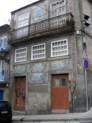 Casa da Rua de São Miguel in Porto with traditional Portuguese tile panels