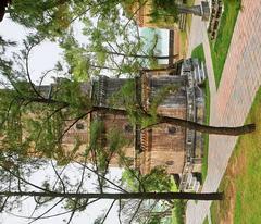 Pagoda of the Celestial Lady with tall tower and stairs