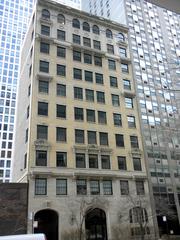 257 East Delaware Place building in Chicago Near North Side