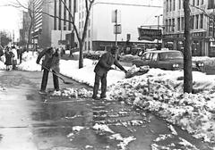 People shoveling snow on Michigan Avenue in Chicago, January 1979