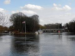 Approaching Bray Weir