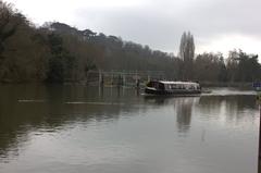 Barge passing Boulters weir