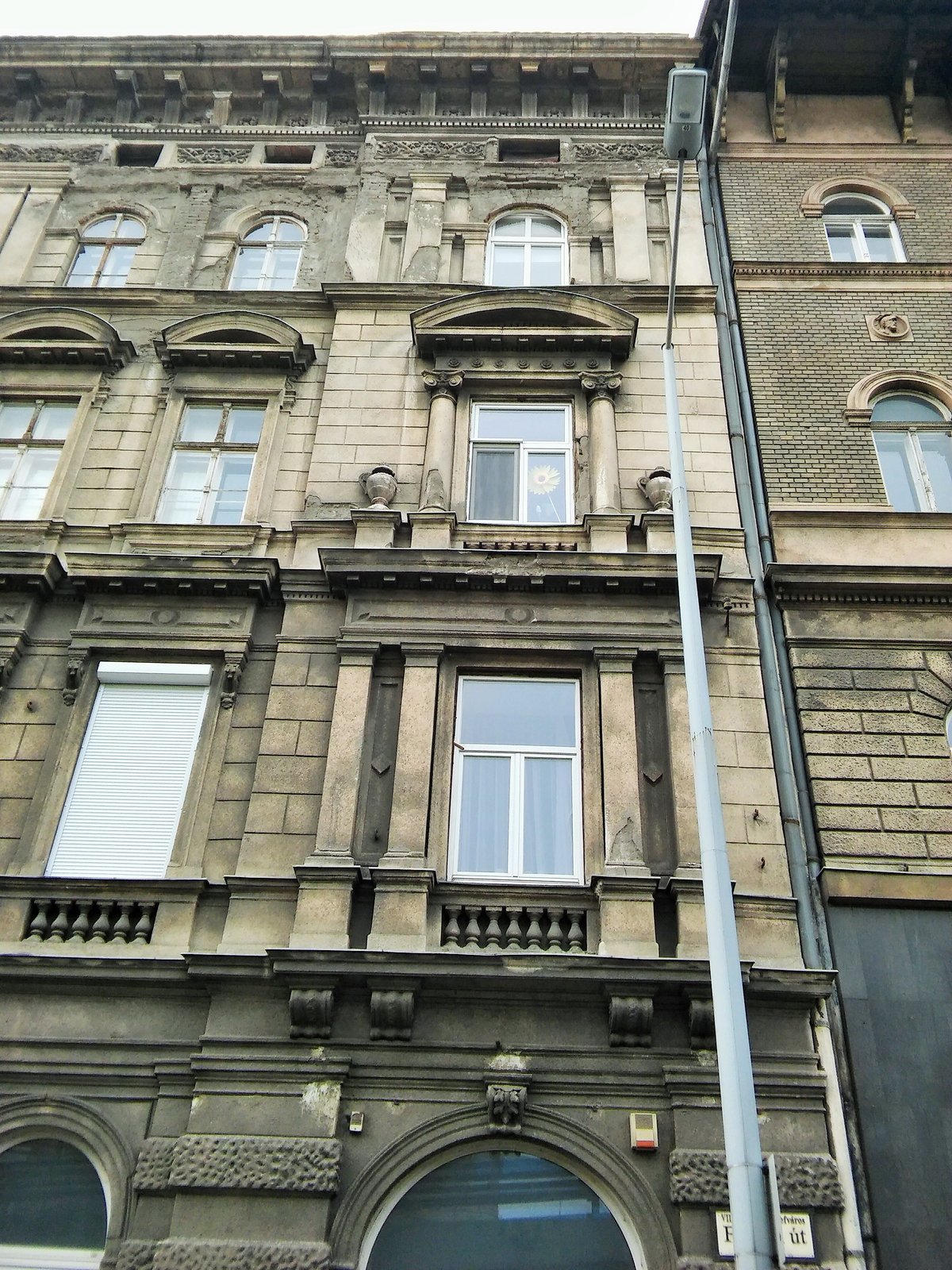 Baross tér buildings with clear sky