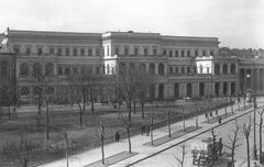 Plac Bankowy in Warsaw with Rymarska Street in the foreground in the 1920s