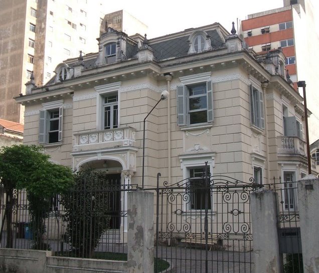 Facade of Fundação Escola De Sociologia E Política De São Paulo building in São Paulo, Brazil