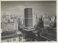 Partial view of Avenida Ipiranga in São Paulo with historical buildings