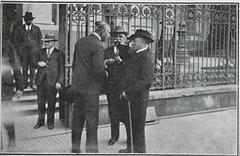From left to right: architect Ramos de Azevedo, engineer João Pedro Cardoso, and Comendador Alberto de Souza in 1927