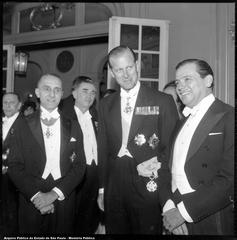 Governor of São Paulo Carvalho Pinto and State Deputy Abreu Sodré receiving Prince Philip, Duke of Edinburgh at Campos Elísios Palace in 1962