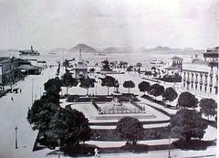 Historical view of Praça XV de Novembro in Rio de Janeiro from 1904