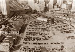 Panoramic view of Praça da Bandeira in 1954 with buildings and streets