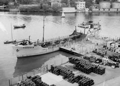 Tank ship docked at Beckers paint factory harbor in Lövholmen, 1955