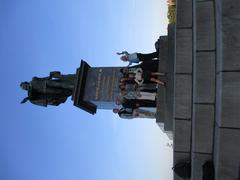 Homage to King Gustav III of Sweden by descendants of Jacob & Fredrika Marcus and parents of Aron von Reis at statue in Stockholm
