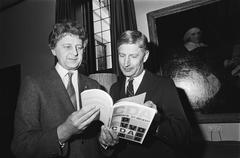 CDA chairman Beekman presenting the first copy of the book 'Formatie 81' to Prime Minister Van Agt at the Catshuis