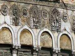 Byzantine-Venetian style reliefs at Ca' da Mosto in Venice