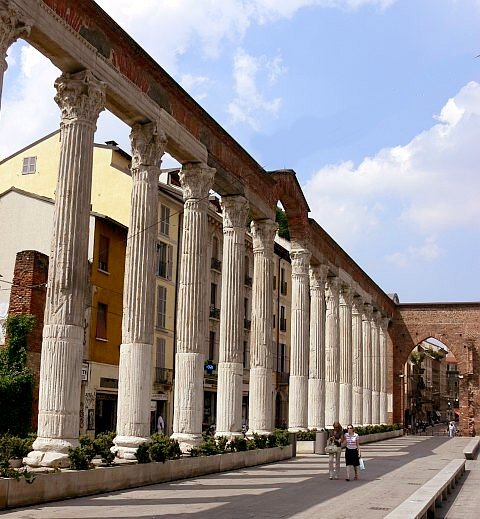 Colonne di San Lorenzo ancient Roman columns in Milan Italy
