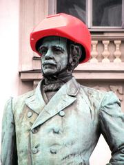 Worker wearing helmet during Citybanan construction work
