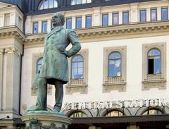 Statue outside Stockholm Central Station