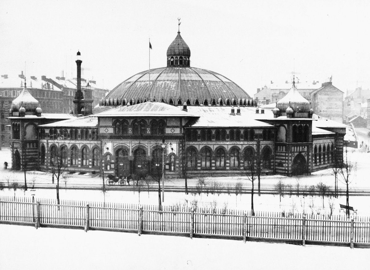 Historic black and white photograph of Industripalatset building around 1900