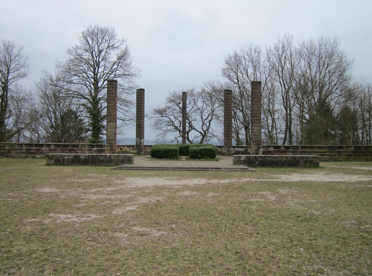 Nußberg-Denkmal monument in Alt-Saarbrücken surrounded by greenery and buildings