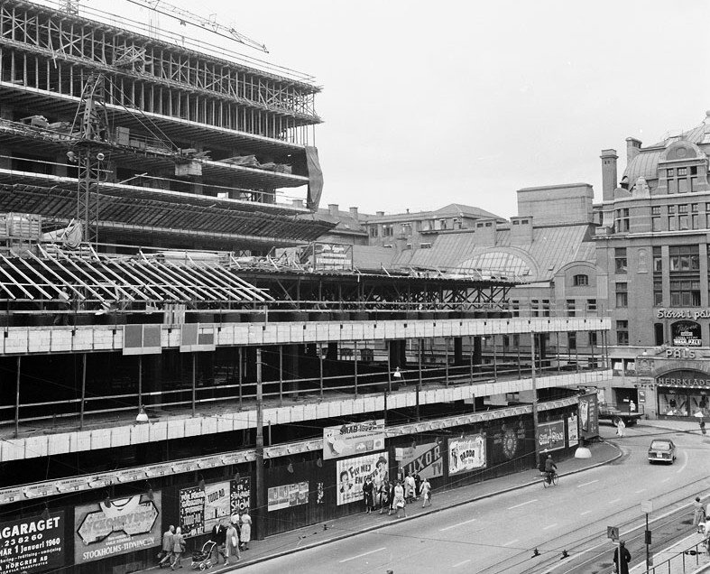 Vasahuset building under construction in Kortbyrån quarter, Stockholm, 1959