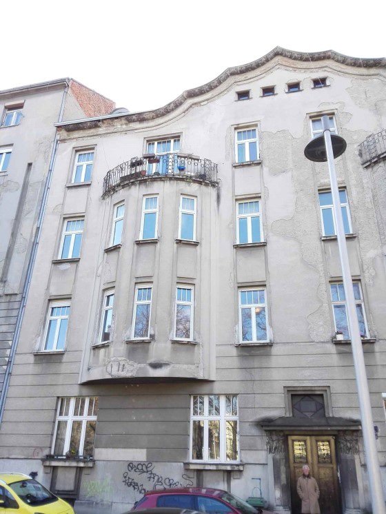 Building on Trg Kralja Petra Svačića 8 in Zagreb