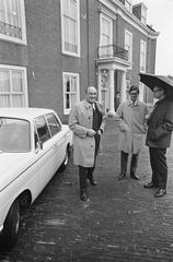 Arrival of VVD political leader Mr. E.H. Toxopeus at Huis ten Bosch Palace in The Hague during 1966 cabinet crisis