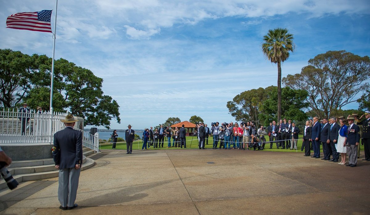 U.S. Secretary of State Hillary Clinton, Australian Foreign Minister Robert Carr, U.S. Secretary of Defense Leon Panetta, and Australian Defense Minister Stephen Smith at wreath-laying ceremony at State War Memorial Perth 2012