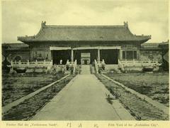 Historic photo of the Forbidden City in Beijing, China from 1900-1903