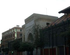 Puerta De Las Atarazanas