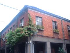 Close-up view of Dadaocheng Qianqiu Street shop houses from different angles