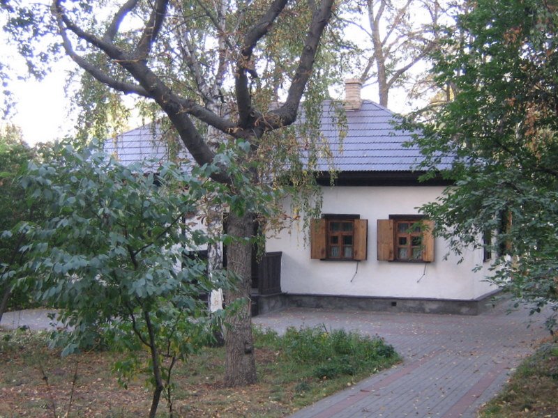 Traditional Ukrainian village house on Priortsi in winter