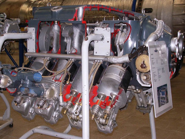 Argus As 10 aircraft engine displayed in Museo del Aire Spain
