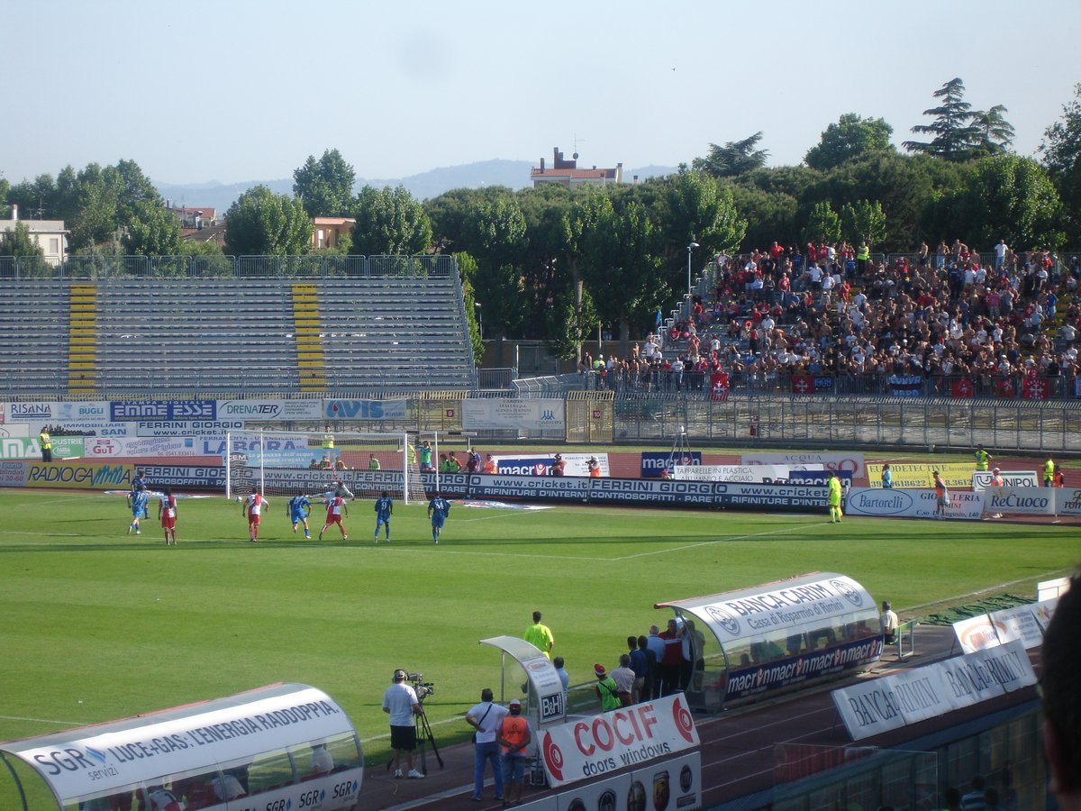 Gaël Genevier scoring the equalizing penalty for Pisa at 93rd minute in Rimini vs Pisa Serie B 2008/09 match