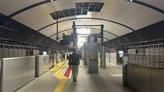 Subway platform at Yodoyabashi Station