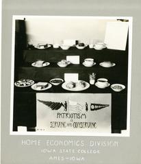 Food display promoting patriotism with serving and conserving theme