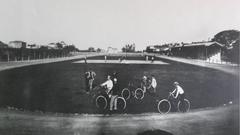 Real Velo Club do Porto members posing for a group photo
