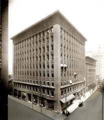Wainwright Building skyscraper with sculptural relief and cornice in St. Louis