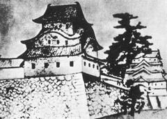 Fushimi-yagura turret and tenshu main keep of Amagasaki Castle