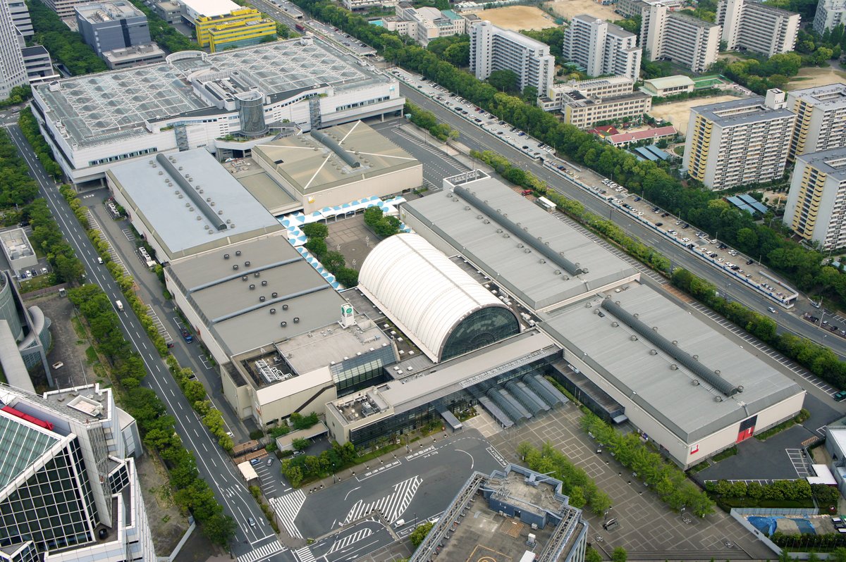 Osaka Corona Large-Scale Medical And Treatment Center in Osaka Japan building exterior