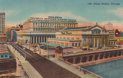 Vintage linen postcard of Chicago Union Station building front exterior
