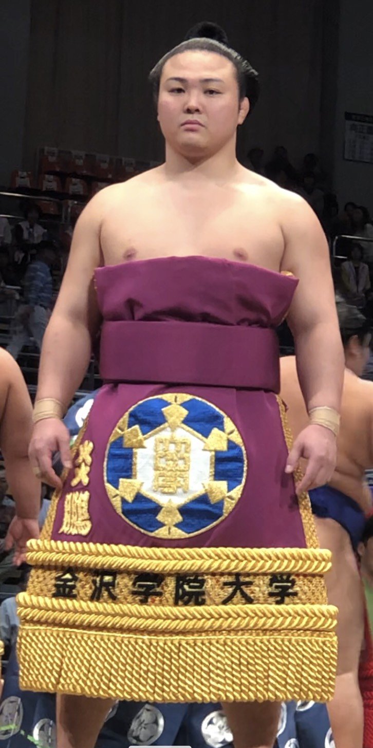 Sumo wrestler Enho Akira performing ring-entering ceremony at 2018 Kyushu Grand Sumo Tournament